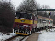 750.346-9 dne 25.1.2006 brzdí do zastávky Chrudim zast.