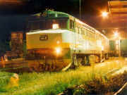 751.357-5 a 751.354-2 před výtopnou v Chrudimi městě 15.7.1996