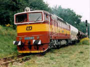 753.040-5 u vjezdového návěstidla žst. Chrudim v během léta 1995