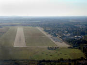Pardubické letiště pohledem z náletové strany od východu